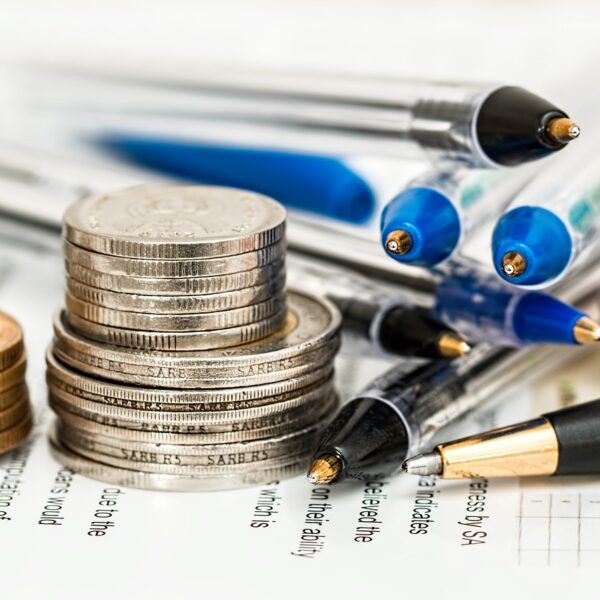 How to Bootstrap Your Startup and Save Money on Expenses
