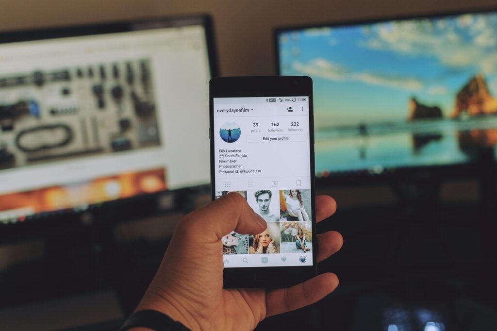 How to Network and Collaborate With Other Entrepreneurs and Startups